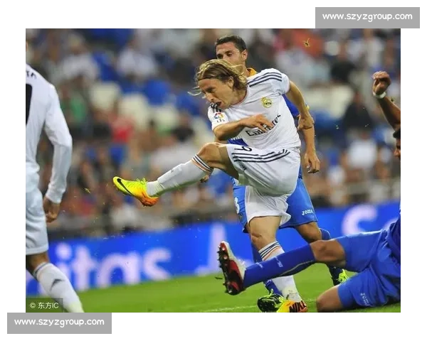 德文对决安德烈的巅峰之战谁将主宰赛场命运与荣耀未来走向全面揭晓 德文对决安德烈的巅峰之战谁将主宰赛场命运与荣耀未来走向全面揭晓